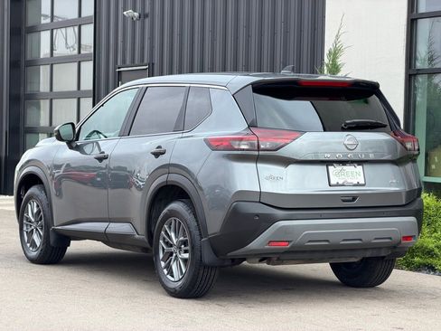 Used 2023 Nissan Rogue S AWD/4WD image 3
