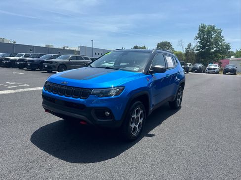 Certified 2022 Jeep Compass Trailhawk w/ Sun and Sound Group AWD/4WD image 5