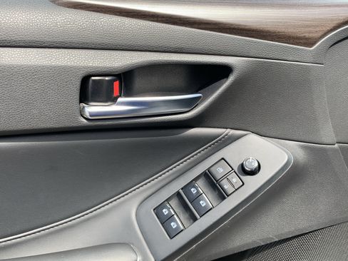 Used 2022 Toyota Avalon XLE FWD image 15