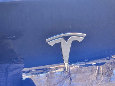 Used 2021 Tesla Model Y 2WD image 23