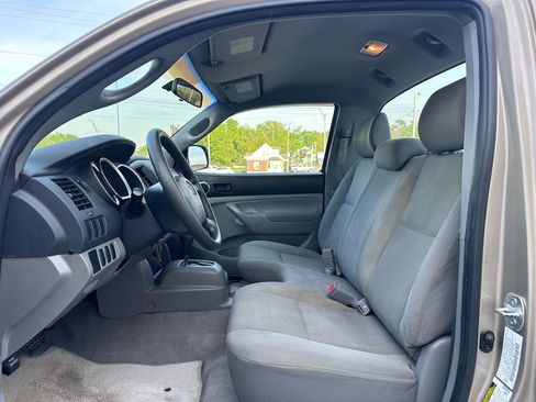Used 2006 Toyota Tacoma 2WD Regular Cab image 10