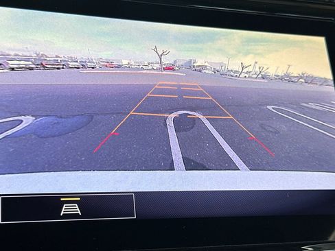 Used 2022 Chevrolet Bolt LT image 21