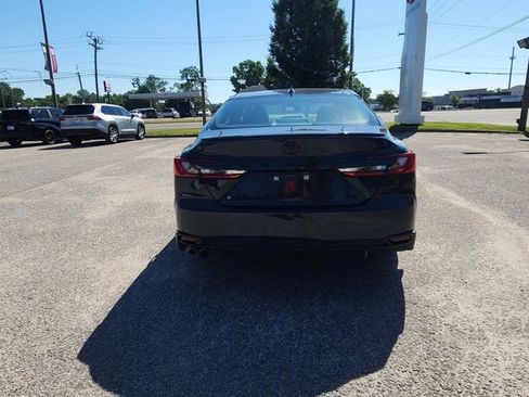 Certified 2025 Toyota Camry SE w/ Convenience Package FWD image 6