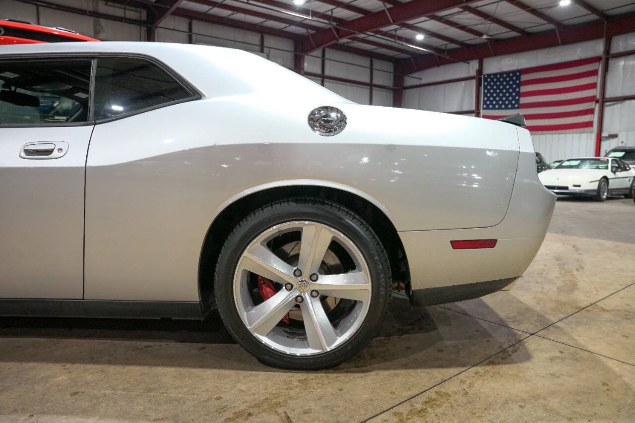 Used 2009 Dodge Challenger SRT8 RWD image 5