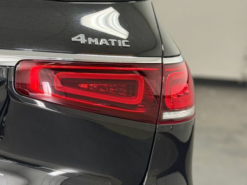 Used 2023 Mercedes-Benz GLS 450 4MATIC image 14