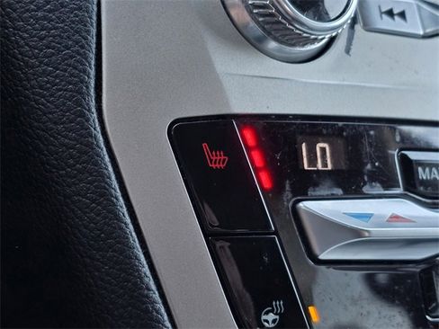 Used 2021 Ford Explorer XLT w/ Equipment Group 202A image 4