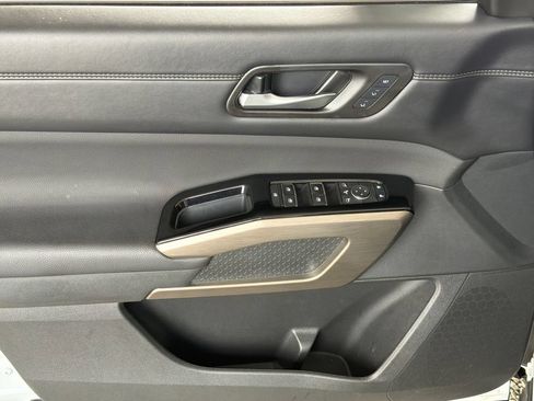 Used 2025 Nissan Pathfinder Platinum w/ Cargo Package FWD image 3