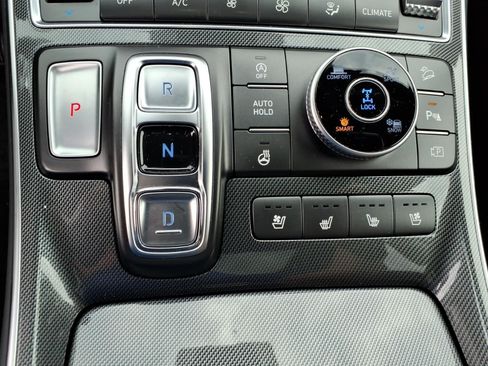 Used 2022 Hyundai Santa Fe Limited AWD/4WD image 25