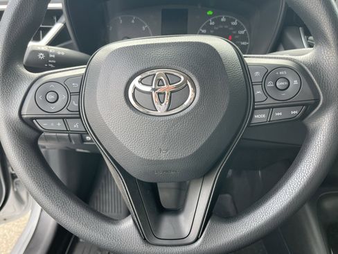 Used 2024 Toyota Corolla LE w/ LE Convenience Package FWD image 18