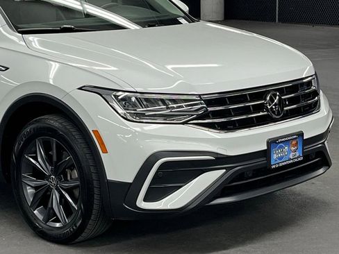 Used 2022 Volkswagen Tiguan SE image 38