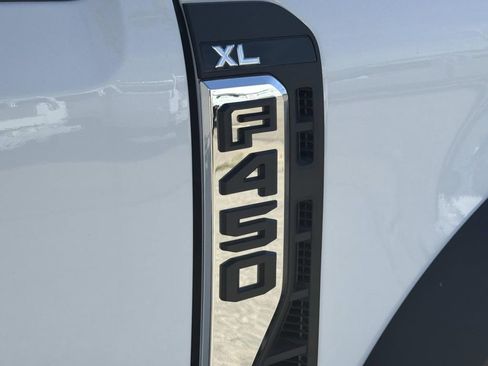 New 2026 Ford F450 XL w/ XL Chrome Package image 28