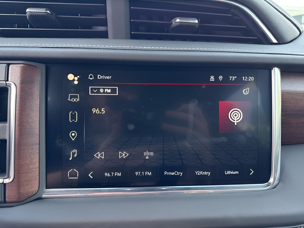 Used 2023 GMC Yukon Denali Ultimate AWD/4WD image 21
