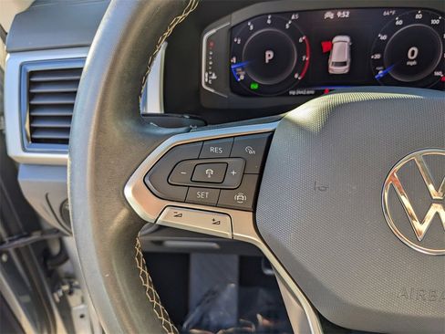 Certified 2023 Volkswagen Atlas SE image 33