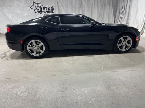 Used 2020 Chevrolet Camaro LT image 8