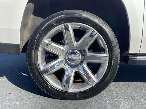 Used 2016 Cadillac Escalade ESV Premium AWD/4WD image 10