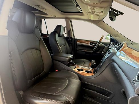 Used 2011 Buick Enclave CXL image 44