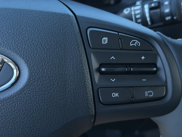 Used 2026 Hyundai Venue SEL FWD image 30