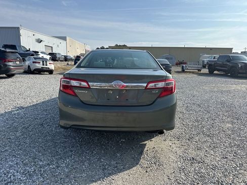 Used 2012 Toyota Camry XLE image 4