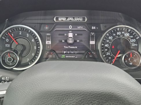 Used 2021 RAM 1500 Laramie AWD/4WD image 17