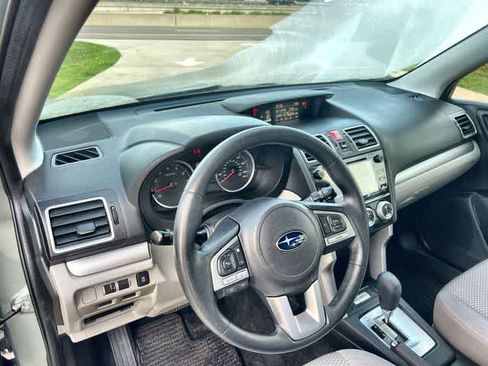 Used 2017 Subaru Forester 2.5i Premium AWD/4WD image 15