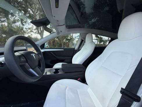 Used 2023 Tesla Model Y Long Range image 20