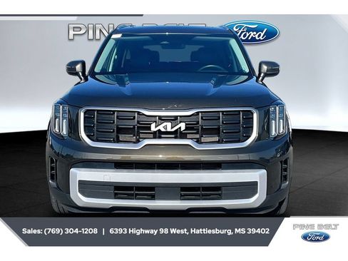 Used 2025 Kia Telluride S FWD image 3
