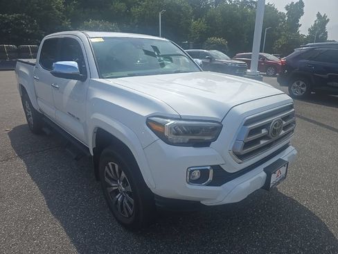 Used 2020 Toyota Tacoma Limited AWD/4WD image 3