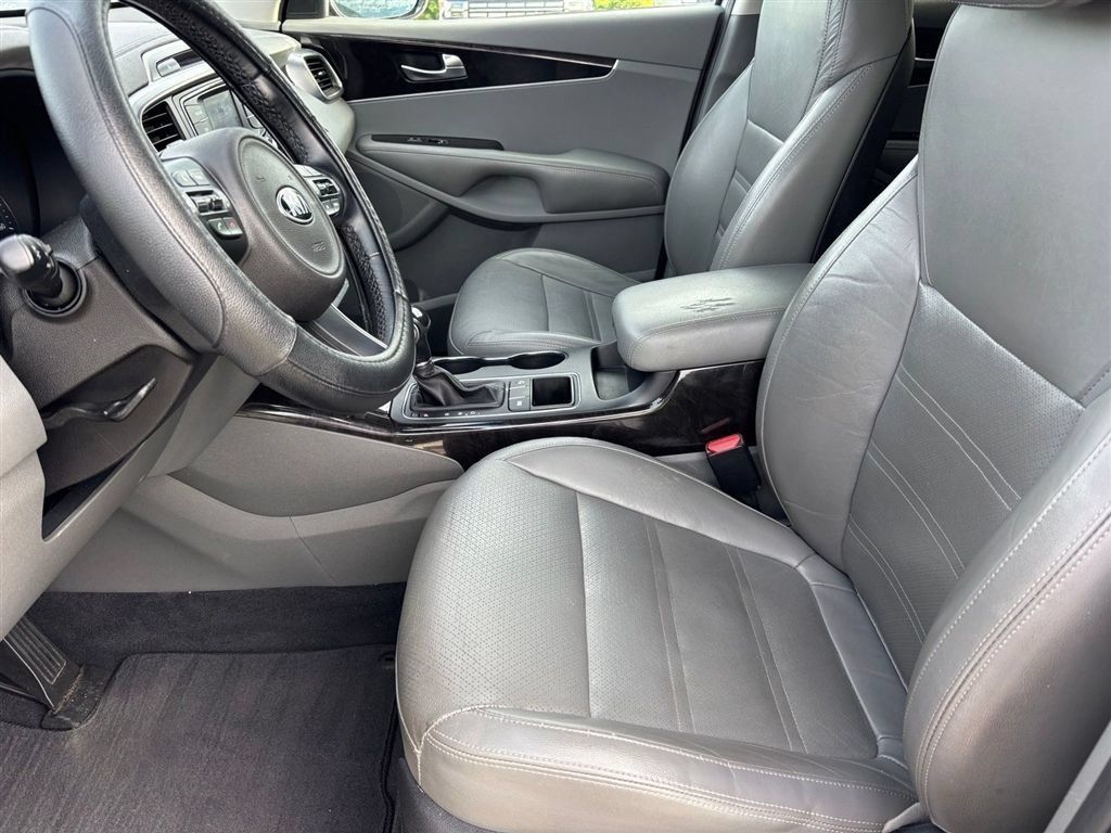 Used 2016 Kia Sorento EX FWD image 14