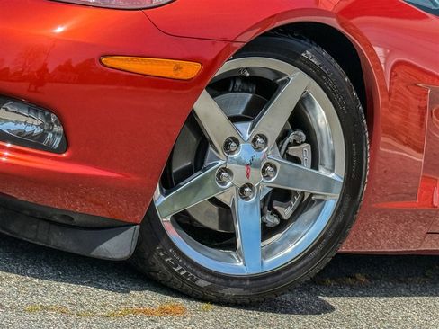 Used 2006 Chevrolet Corvette Coupe w/ Preferred Equipment Group RWD image 9
