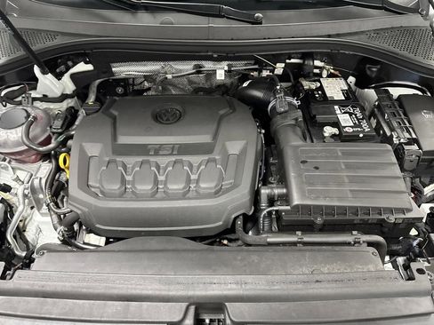 Used 2024 Volkswagen Tiguan SE R-Line image 36