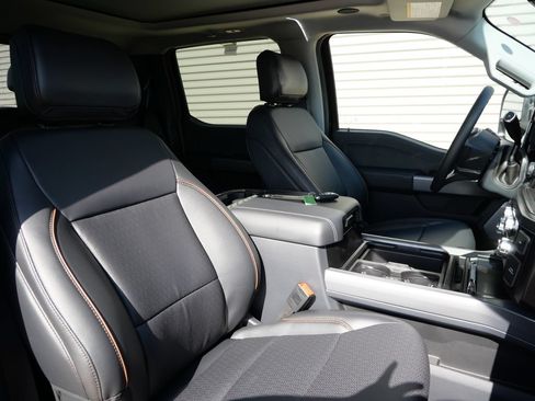 New 2026 Ford F250 Lariat w/ Black Appearance Package AWD/4WD image 21