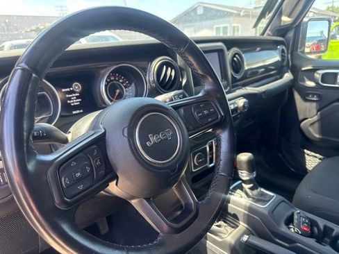 Used 2022 Jeep Gladiator Sport AWD/4WD image 10