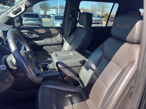 Used 2021 Chevrolet Suburban High Country image 12