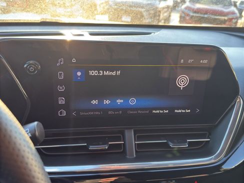 Used 2024 Chevrolet Trax RS w/ Driver Confidence Package image 18