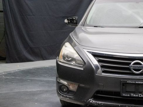 Used 2015 Nissan Altima 2.5 SV w/ Convenience Package image 5