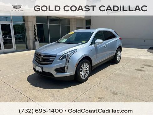 Used 2017 Cadillac XT5 FWD image 1