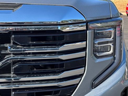 Used 2025 GMC Sierra 1500 SLT w/ SLT Premium Plus Package AWD/4WD image 53