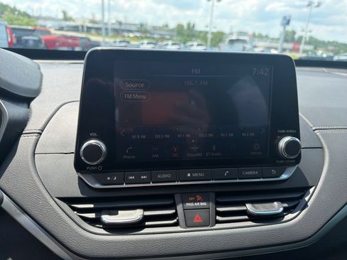 Used 2019 Nissan Altima 2.5 SV FWD image 21