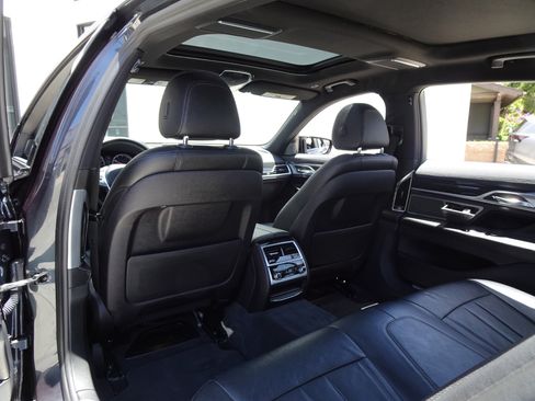 Used 2019 BMW 740i w/ M Sport Package RWD image 14