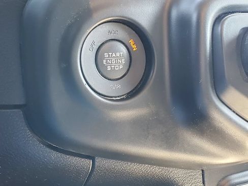 Used 2020 Jeep Wrangler Unlimited Sport AWD/4WD image 15