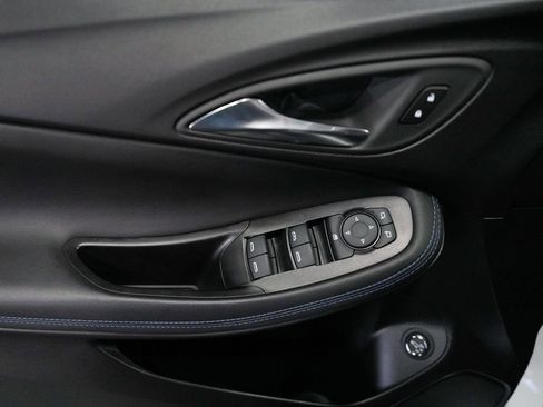 Used 2025 Buick Encore GX Sport Touring w/ Comfort Package FWD image 12