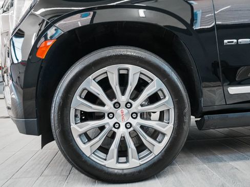 Used 2022 GMC Yukon XL Denali AWD/4WD image 8