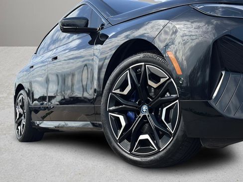 Used 2025 BMW iX M60 image 7