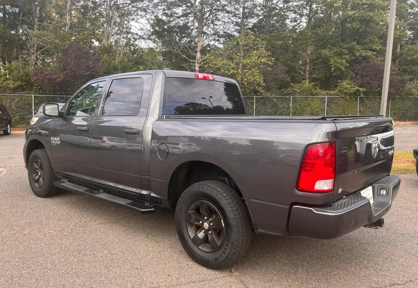 Used 2019 RAM 1500 Express AWD/4WD image 5