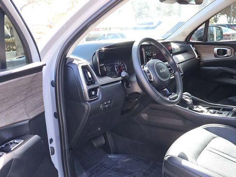 Used 2023 Kia Sorento EX w/ Panoramic Sunroof Package image 29