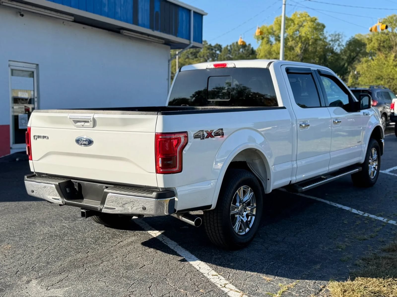 Used 2016 Ford F150 Lariat w/ Equipment Group 502A Luxury AWD/4WD image 5