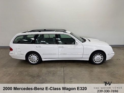 Used 2000 Mercedes-Benz E 320 4MATIC Wagon image 13