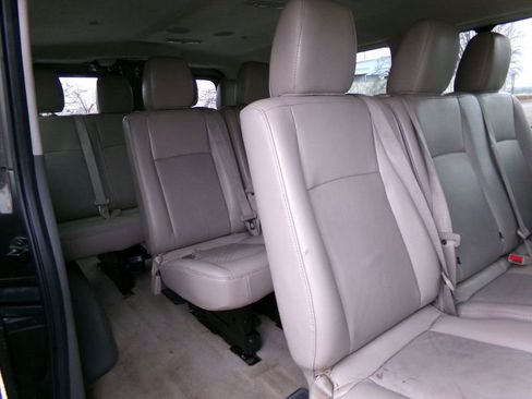 Used 2015 Nissan NV 3500 SL w/ Technology Package image 9