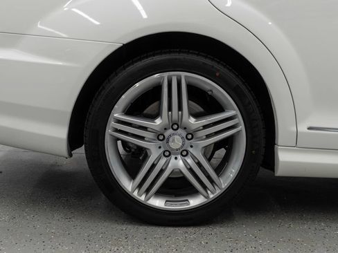 Used 2013 Mercedes-Benz S 550 4MATIC image 37