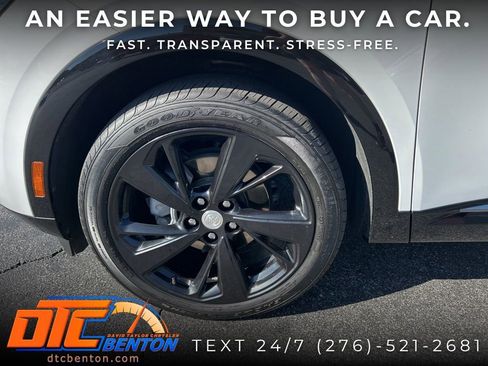 Used 2021 Buick Envision Essence w/ Technology Package I AWD/4WD image 34